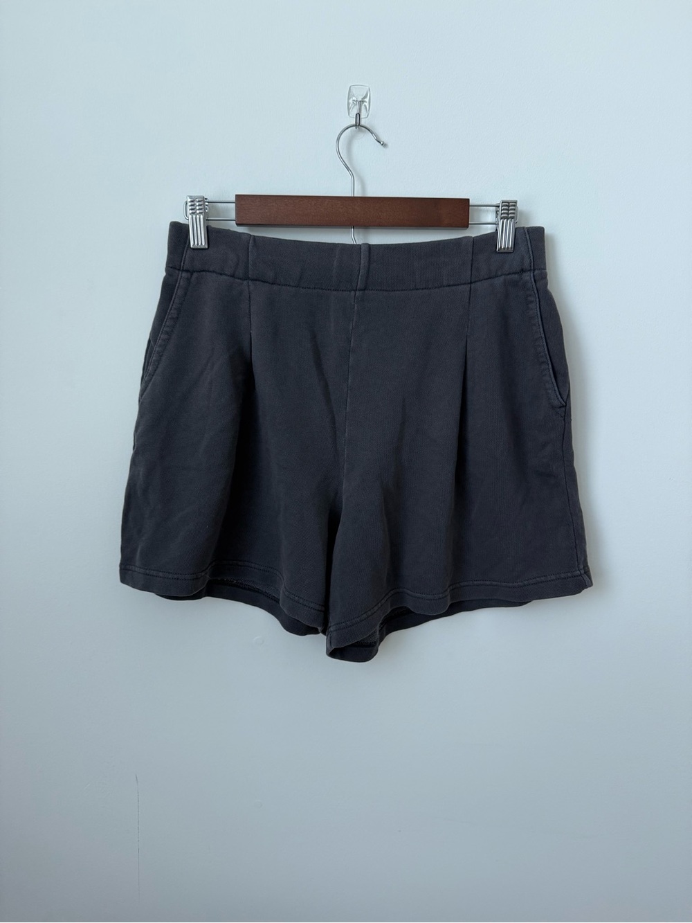 NEW Aerie Pleated Lounge Shorts Black / Charcoal Grey Size Medium